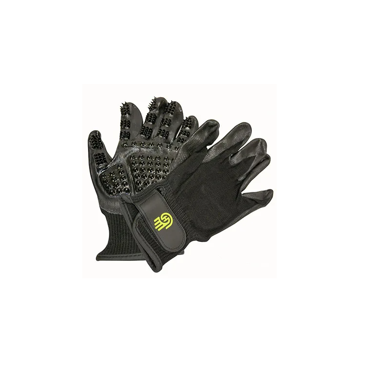 Hands on Wet/Dry Grooming Gloves - Image 2