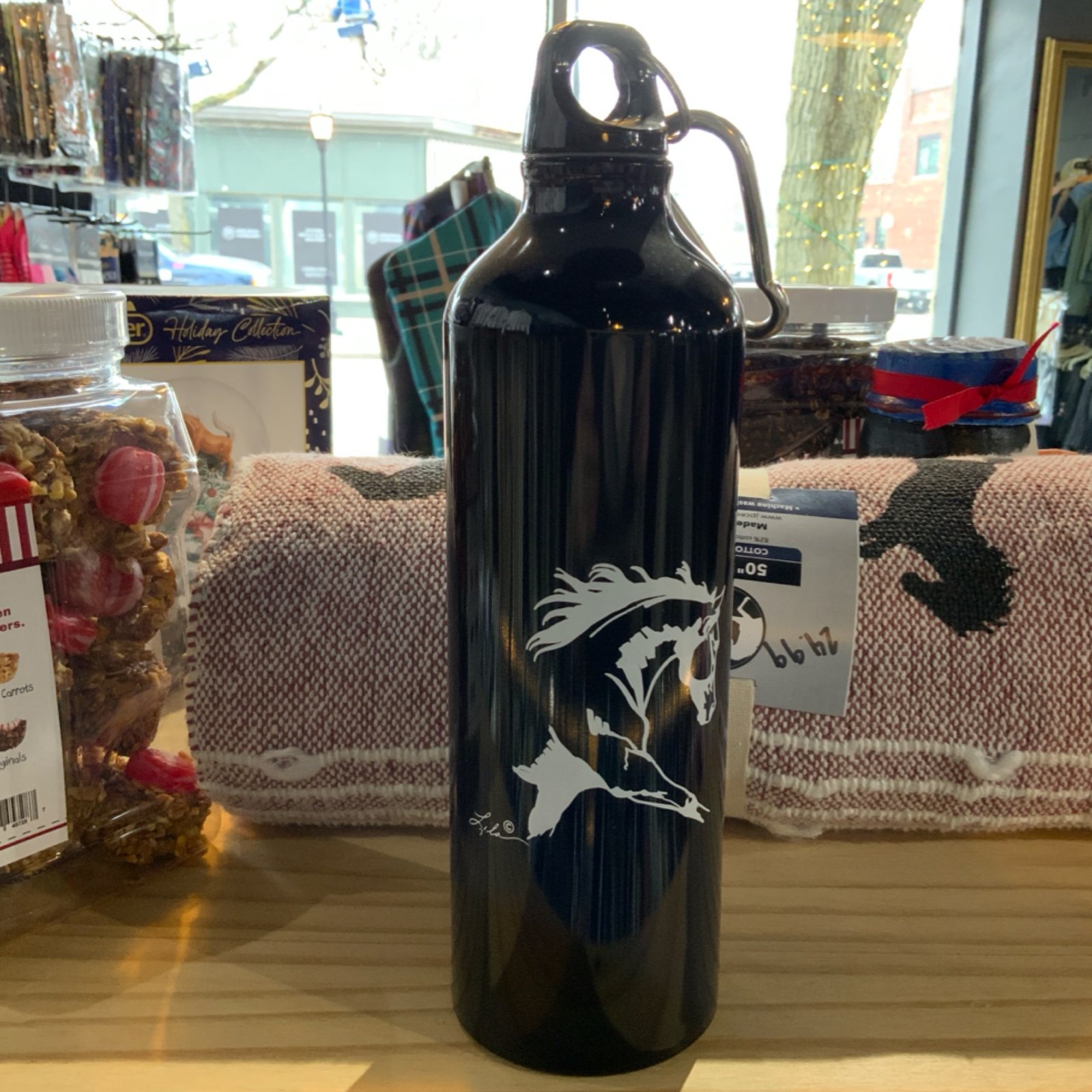 AWST Lila Carabiner Bottle, Black